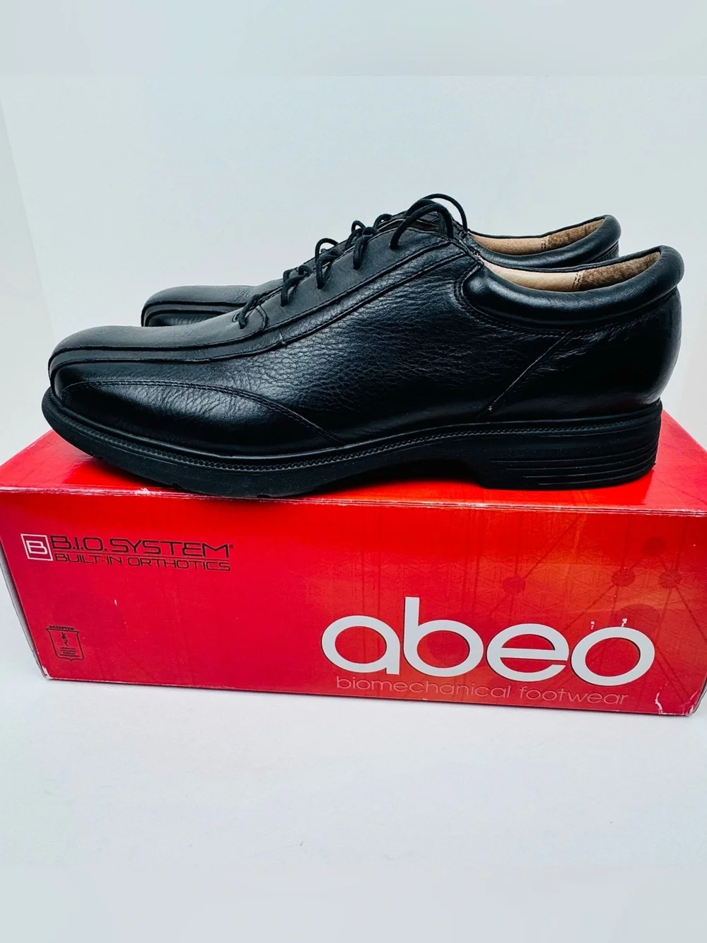 Abeo Landry black leather men's walking oxfords. Size 11.5N. Built in orthotics.